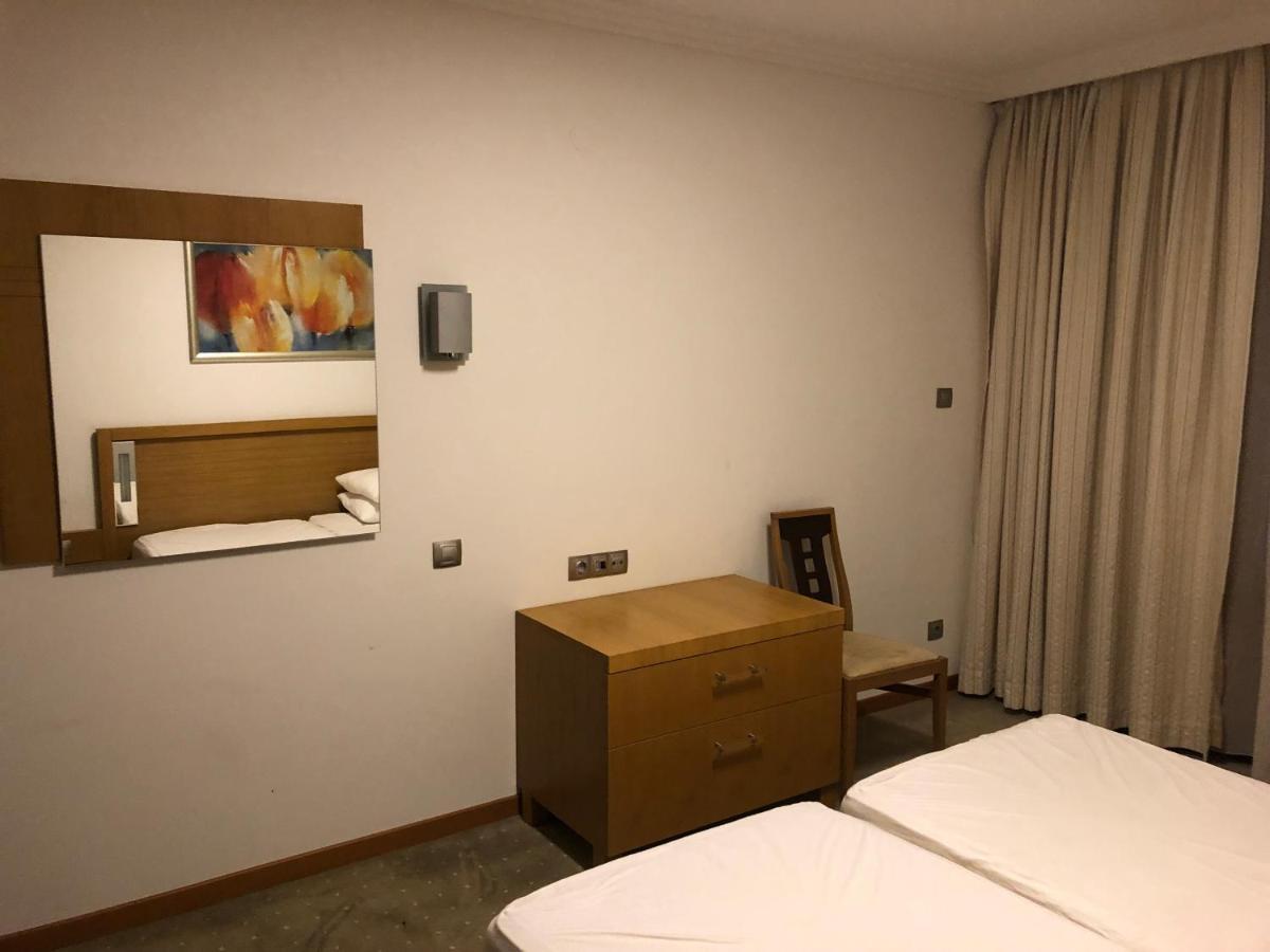 Private Apartments In Emerald Ravda Esterno foto