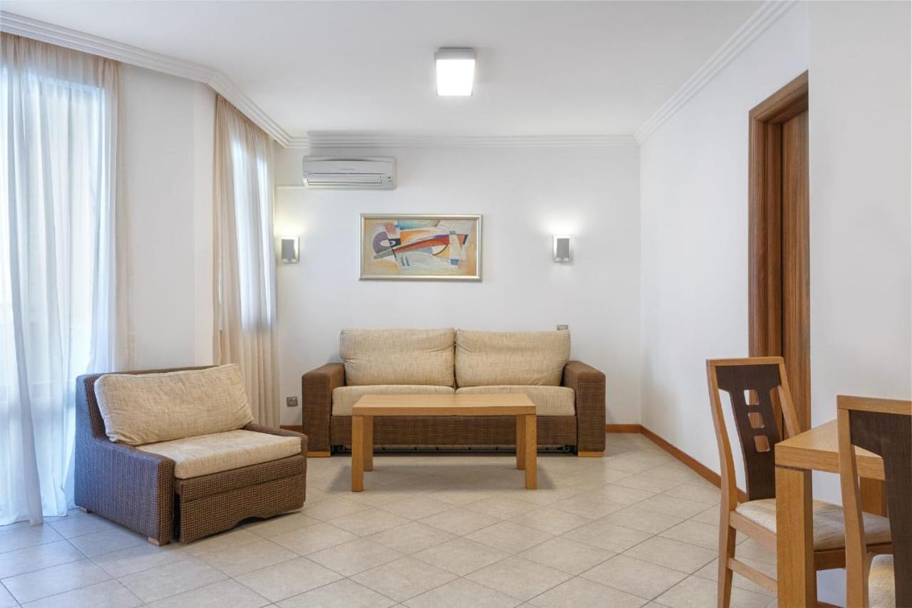 Private Apartments In Emerald Ravda Esterno foto